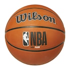 Ballon de basketball NBA - WILSON en promo chez Intersport Ballon de basketball NBA - WILSON dans le catalogue Intersport