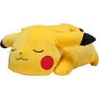 Peluche Pikachu endormi 40 cm dans le catalogue Carrefour