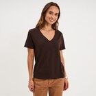 T-shirt manches courtes col en V coton marron foncé femme en promo chez La Halle T-shirt manches courtes col en V coton marron foncé femme dans le catalogue La Halle