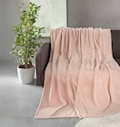 Hagebaumarkt Neuching - Kuscheldecke Cali Angebot im Prospekt Kuscheldecke Cali bei Hagebaumarkt im Neuching Prospekt für 9,99 €