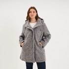 Manteau aspect bouclette à capuche gris femme grande taille - La Halle à Aulnay-sous-Bois Manteau aspect bouclette à capuche gris femme grande taille en promo chez La Halle Aulnay-sous-Bois à 79,99 €