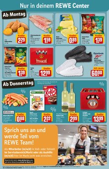 Sportschuhe im REWE Prospekt "Dein Markt" mit 36 Seiten (Bonn)