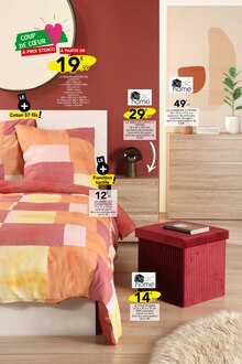 Promo Couches dans le catalogue Stokomani du moment à la page 6