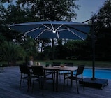 Parasol excentré carré 3m avec LED en promo chez Hyper U Reims à 259,00 €