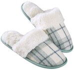Damen-Hausschuhe in Felloptik Angebote von True Style bei Penny Neumünster für 4,99 €