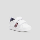 Tennis à scratchs Creeks blanc bébé garçon - La Halle Tennis à scratchs Creeks blanc bébé garçon à 11,49 € dans le catalogue La Halle