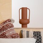 Promo Vase avec anses à 12,99 € dans le catalogue B&M à Saint-Brice-sous-Forêt