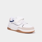 Tennis basses à scratchs blanc garçon à 14,99 € dans le catalogue La Halle