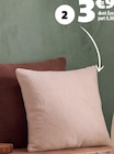 Coussin bouclettes en promo chez Gifi Coussin bouclettes dans le catalogue Gifi