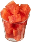 Melone im REWE Prospekt Wassermelone gewürfelt im aktuellen REWE Prospekt für 5,90 €