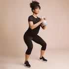 Promo Legging corsaire de sport stretch noir femme à 17,99 € dans le catalogue La Halle à Schweighouse-sur-Moder