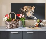 Einkaufskorb, Keilrahmenbild „Leopard IX“,  Tulpenbund oder Vase Angebote von Reisenthel, Euroart, Ambia Home bei XXXLutz Möbelhäuser Bochum für 4,99 €