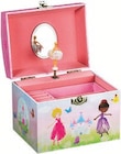 Boîte à bijoux musicale en promo chez La Grande Récré Boîte à bijoux musicale dans le catalogue La Grande Récré