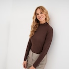 T-shirt ajusté col montant marron foncé femme dans le catalogue La Halle