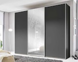 Schwebetürenschrank Sinfonie Plus im aktuellen Segmüller Prospekt