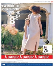 Robe Femme Angebote im Prospekt "Les basiques c’est nous. La vie qui va avec, c’est vous." von Carrefour auf Seite 5