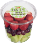 Obstbecher Zuckermelone/Traube/Erdbeere im tegut Prospekt Obstbecher Zuckermelone/Traube/Erdbeere von im aktuellen tegut Prospekt fĂĽr