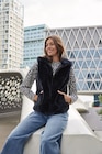 Promo Veste fourrure femme à 29,99 € dans le catalogue Carrefour à Ormesson-sur-Marne