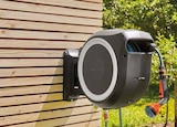 Dévidoir 20 m + 5 m de tuyau et pistolet OFFERTS en promo chez Castorama Dévidoir 20 m + 5 m de tuyau et pistolet OFFERTS dans le catalogue Castorama