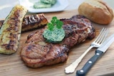 Aktuelles Holzfällersteak Angebot bei EDEKA in Rostock ab 4,44 €
