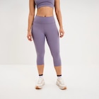 Promo Legging corsaire de sport stretch violet femme à 17,99 € dans le catalogue La Halle à Bron