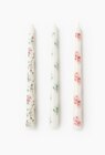 Lot 3 bougies droites imprimé fleurs dans le catalogue Monoprix Margaret