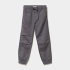 La Halle Rambouillet - Promo Pantalon battle taille élastiquée coton gris foncé garçon Promo Pantalon battle taille élastiquée coton gris foncé garçon à 9,99 € dans le catalogue La Halle à Rambouillet