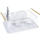Égouttoir à vaisselle en métal blanc avec poignée en bambou - Gifi à Nîmes Égouttoir à vaisselle en métal blanc avec poignée en bambou en promo chez Gifi Nîmes à 19,99 €