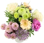 Blumenstrauß Easy Bloom im Angebot bei REWE in Regensburg Blumenstrauß Easy Bloom Angebote bei REWE Regensburg für 7,99 €