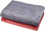 Mikrofaser Kuscheldecke Angebote von VIVESS bei REWE Heidenheim für 9,99 €