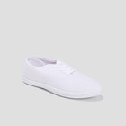 Baskets en toile à lacets blanc femme - LH en promo chez La Halle Baskets en toile à lacets blanc femme - LH dans le catalogue La Halle