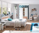 Bett, Kleiderschrank 2-türig oder Jugendschreibtisch im Angebot bei XXXLutz Möbelhäuser in Kaufbeuren Bett, Kleiderschrank 2-türig oder Jugendschreibtisch Angebote von Xora bei XXXLutz Möbelhäuser Kaufbeuren für 159,00 €