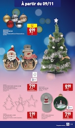 Offre Boules de noël dans le catalogue Aldi du moment à la page 23