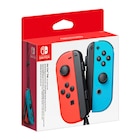 Manette Joy Con Bleu et Rouge pour Nintendo Switch - NINTENDO en promo chez Carrefour Clichy à 64,90 €