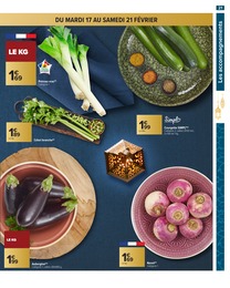 Offre Poireau dans le catalogue Carrefour du moment à la page 21