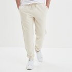 Pantalon jogging droit molleton ecru homme en promo chez La Halle Pantalon jogging droit molleton ecru homme dans le catalogue La Halle