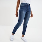Jean stretch slim 7/8 ème denim brut femme - La Halle à Roubaix Jean stretch slim 7/8 ème denim brut femme en promo chez La Halle Roubaix à 29,99 €