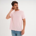 La Halle Bergerac - Promo T-shirt droit en coton manches courtes rose pastel homme Promo T-shirt droit en coton manches courtes rose pastel homme à 5,99 € dans le catalogue La Halle à Bergerac