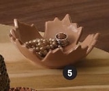Vide-poche feuille 15 cm en promo à 2,39 € chez Super U Vide-poche feuille 15 cm dans le catalogue Super U