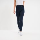Jegging skinny taille haute denim blue black femme - La Halle à Levallois-Perret Jegging skinny taille haute denim blue black femme en promo chez La Halle Levallois-Perret à 11,19 €