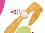 Promo bracelet jonc en acier doré et nacre à 23,00 € dans le catalogue E.Leclerc à Denouval