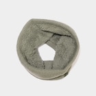 Snood fourré Creeks vert kaki mixte en promo chez La Halle Snood fourré Creeks vert kaki mixte dans le catalogue La Halle