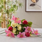Bouquet parfumé roses lys et hypericum - Carrefour à Saint-Martin-d'Hères Bouquet parfumé roses lys et hypericum en promo chez Carrefour Saint-Martin-d'Hères à 8,49 €