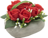 Bazarland Janville - Promo Pot de roses, astromérias, gypso Promo Pot de roses, astromérias, gypso à 5,99 € dans le catalogue Bazarland à Janville