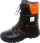 Schnittschutzstiefel im aktuellen Globus-Baumarkt Prospekt