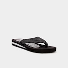 Tongs de plage noir homme en promo chez La Halle Tongs de plage noir homme dans le catalogue La Halle