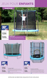 Offre Trampoline dans le catalogue Carrefour du moment à la page 9