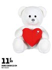 OURS COEUR 22 CM en promo chez Auchan Hypermarché OURS COEUR 22 CM dans le catalogue Auchan Hypermarché