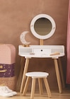 Coiffeuse et tabouret Nomade en promo chez Maxi Bazar Coiffeuse et tabouret Nomade dans le catalogue Maxi Bazar