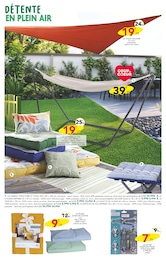 Offre Coussin De Sol dans le catalogue Stokomani du moment à la page 8